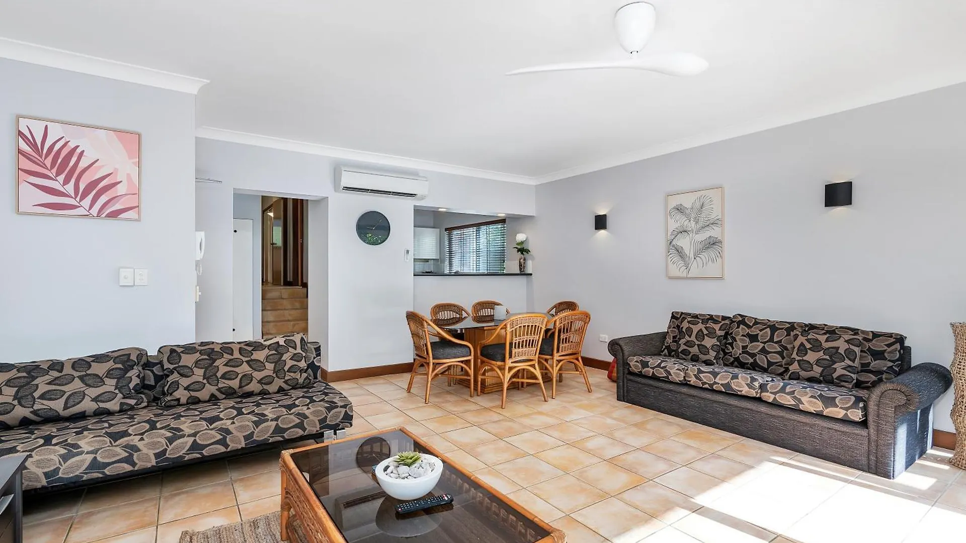 Ribbons Beachfront Apartments Clifton Beach Australia