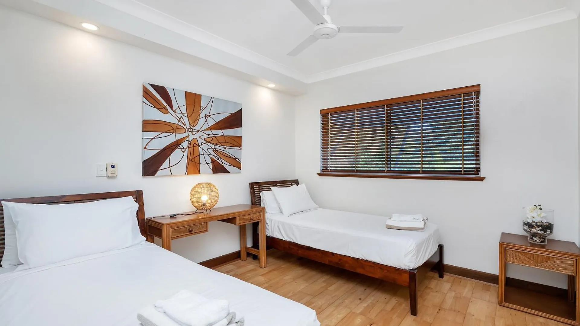 Ribbons Beachfront Apartments Clifton Beach